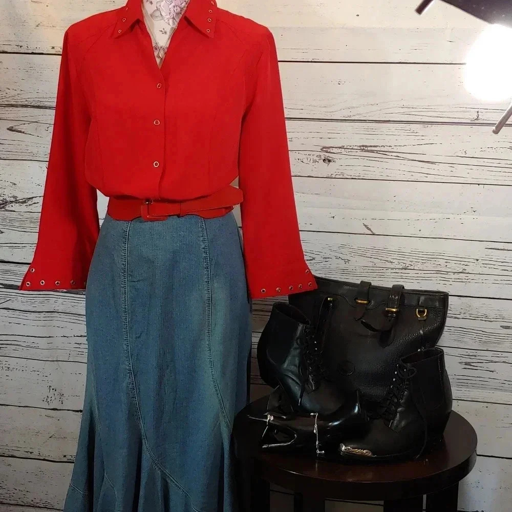 Vintage denim skirt by live a little size 10 - Picture 7 of 7